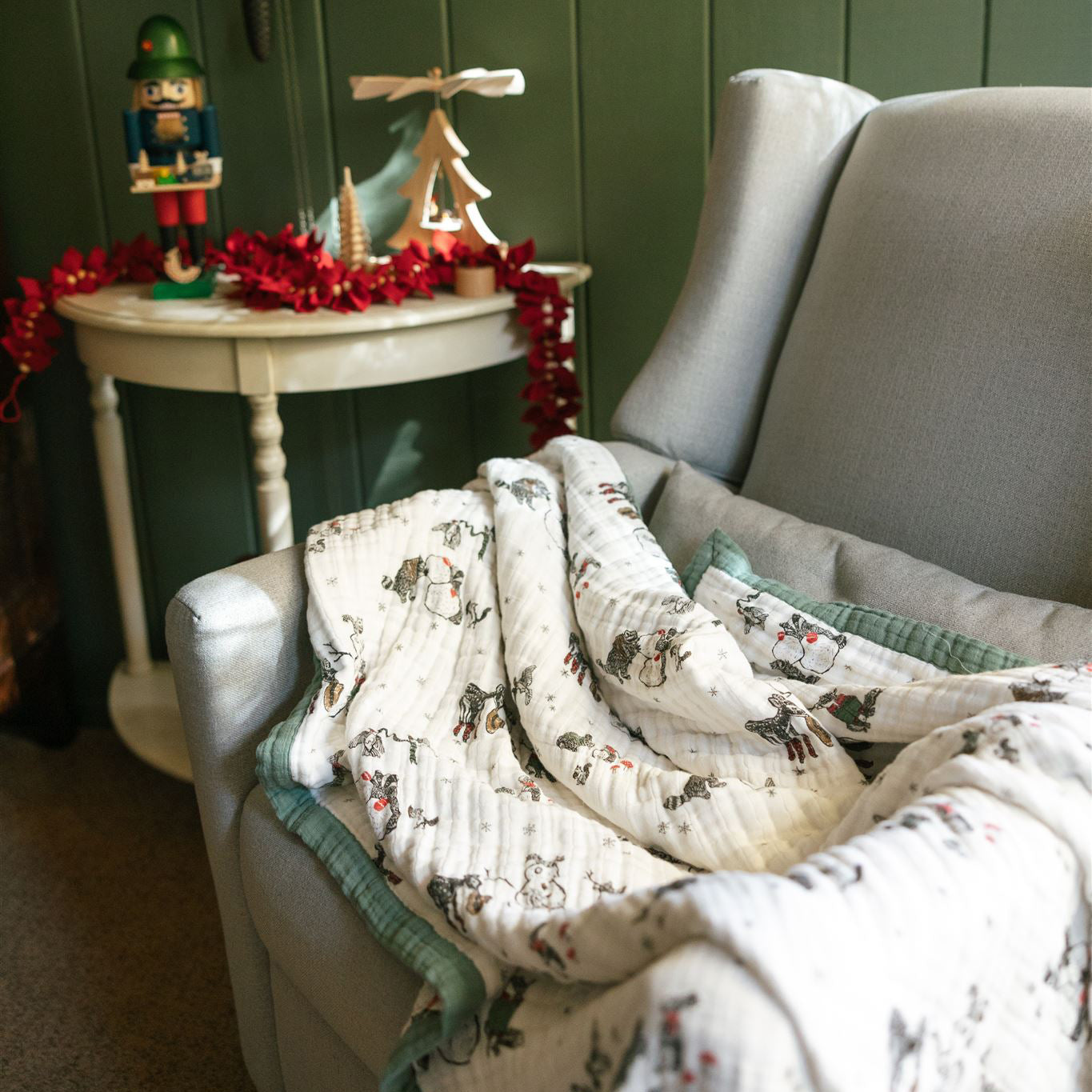 Cotton Muslin Quilted Throw - Snow Day