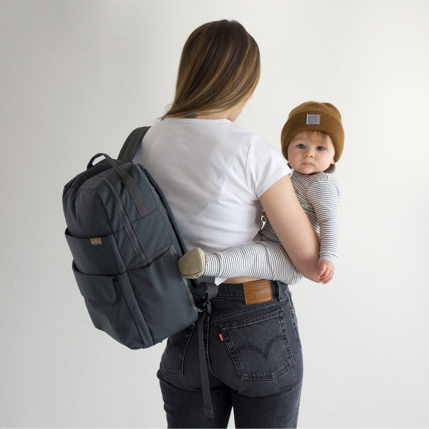 Roo Backpack - Charcoal