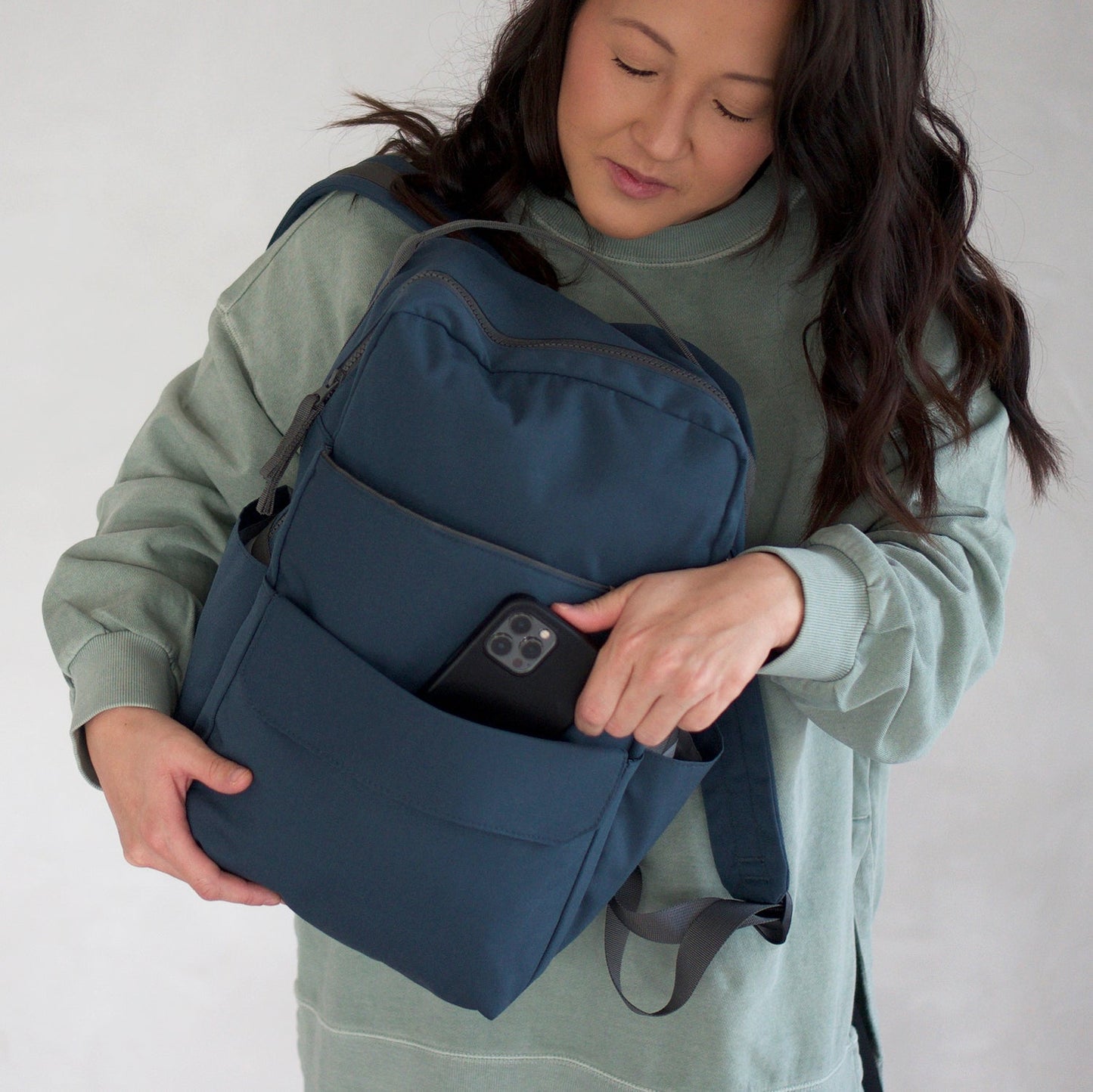 Roo Backpack - Navy