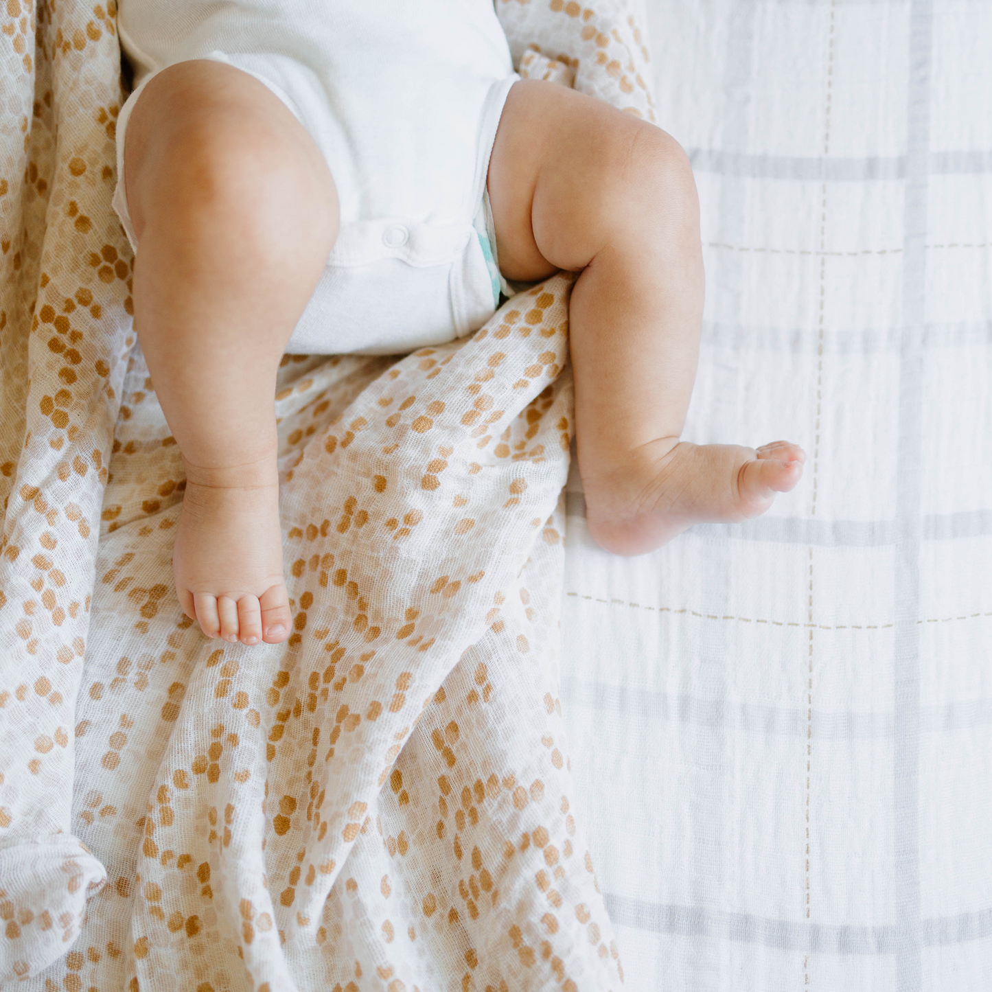 Cotton Muslin Swaddle Blanket - Honeycomb