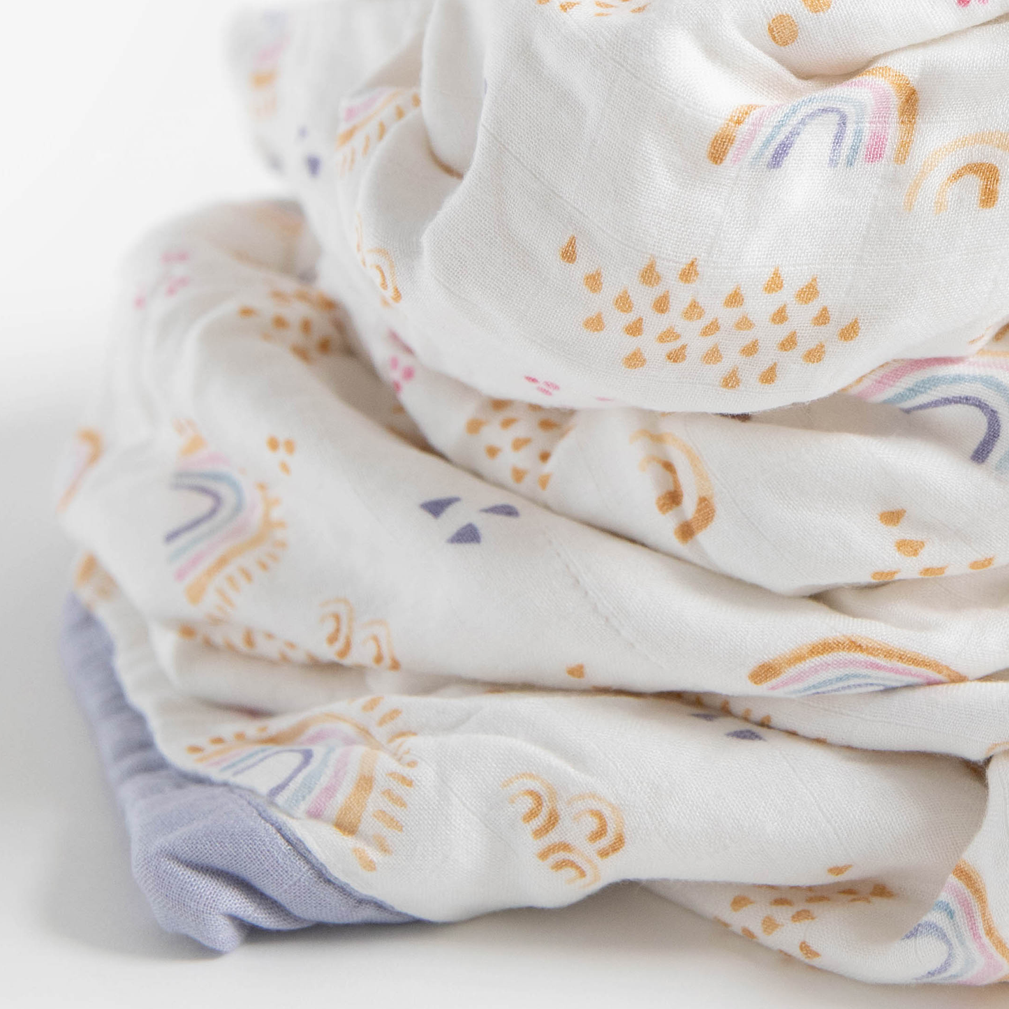 Deluxe Muslin Quilted Throw - Rainbows & Raindrops