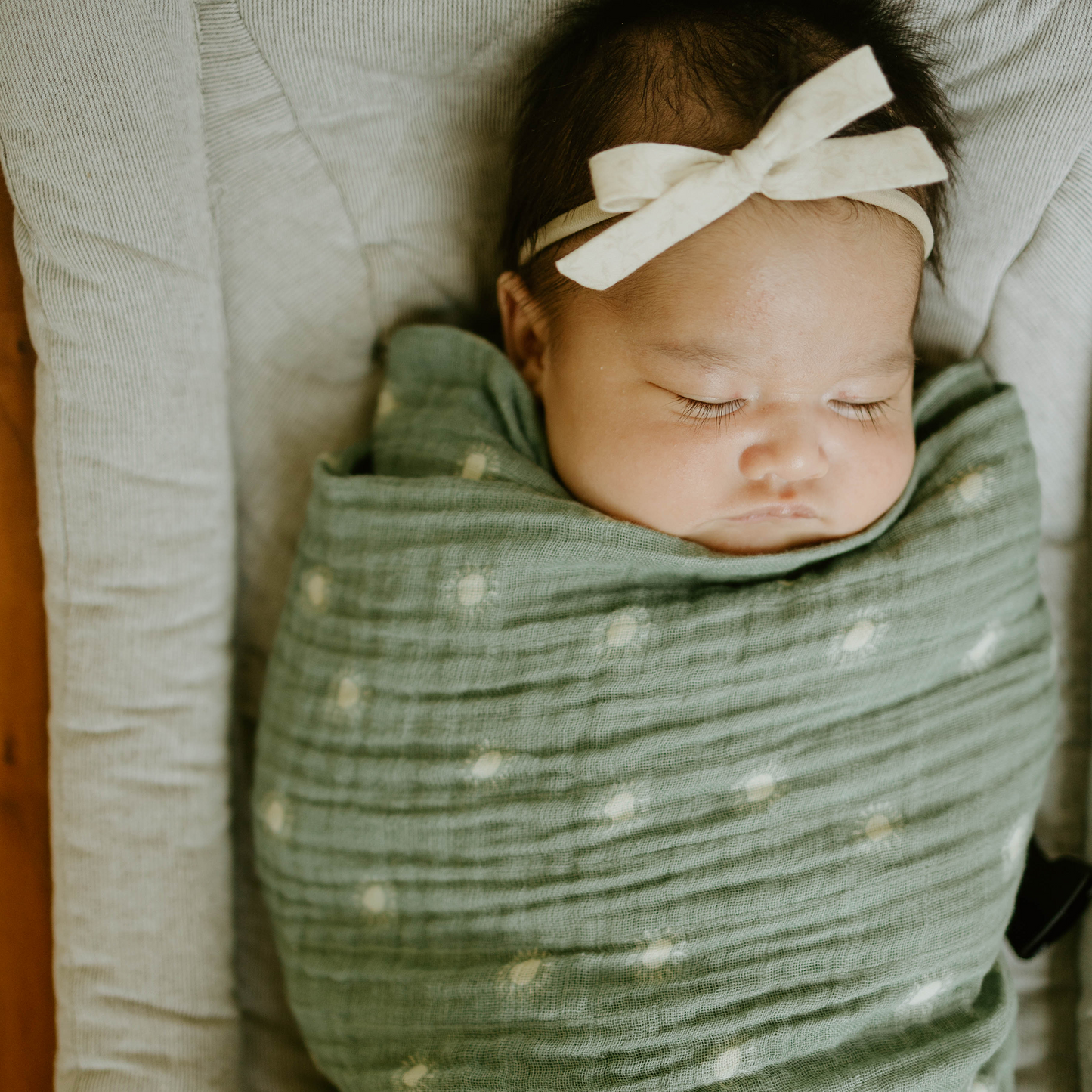 Organic Cotton Muslin Swaddle Blanket - Sage Suns